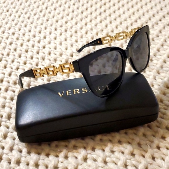 Versace Accessories - Versace sunglasses